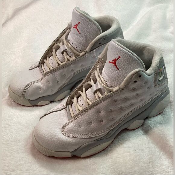 Jordan 13 Retro “Wolf Grey”, White and Grey, size 2Y, Nike DJ3005-160 - Picture 1 of 7